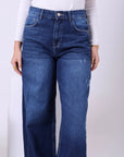 Loose Jeans with Cuts